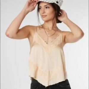 FREE PEOPLE • lace v-neck ‘your eyes’ cami